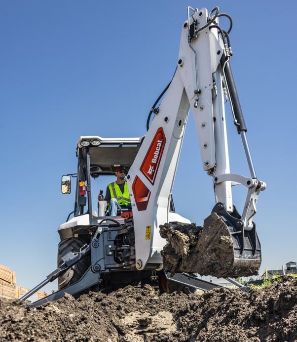 bobcat-b760-backhoe-loader